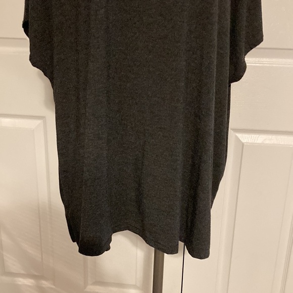 NWOT Life Is Good charcoal cap sleeve top XL - Picture 3 of 16